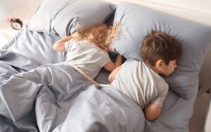 Read more about the article Nyt fra Sundhedsstyrelsen: Brug tyngdedyne mod søvnproblemer hos børn og unge