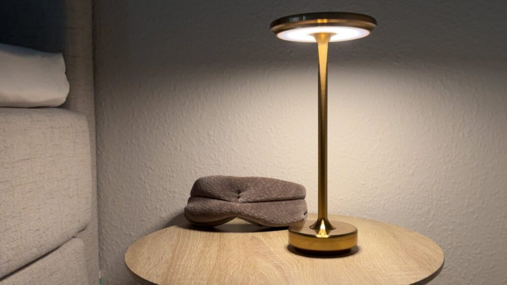 Copenhagen bordlampen på natbord