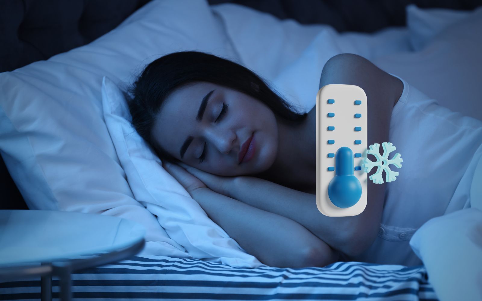 Kvinder der ligger i en seng med en kølende hovedpude og sover