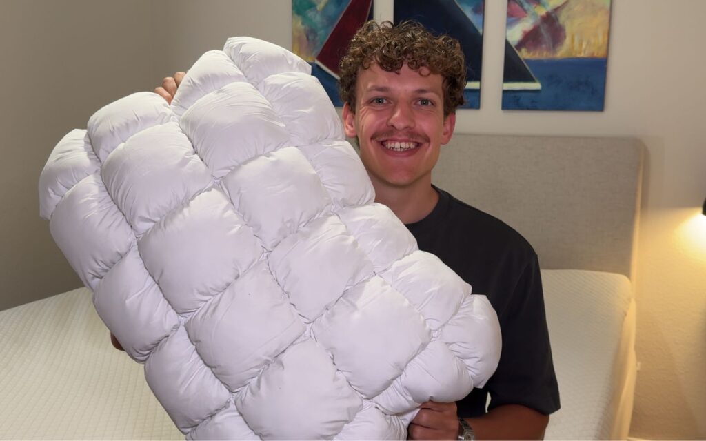 Coverbillede til Anmeldelse og test af CloudOne hovedpuden